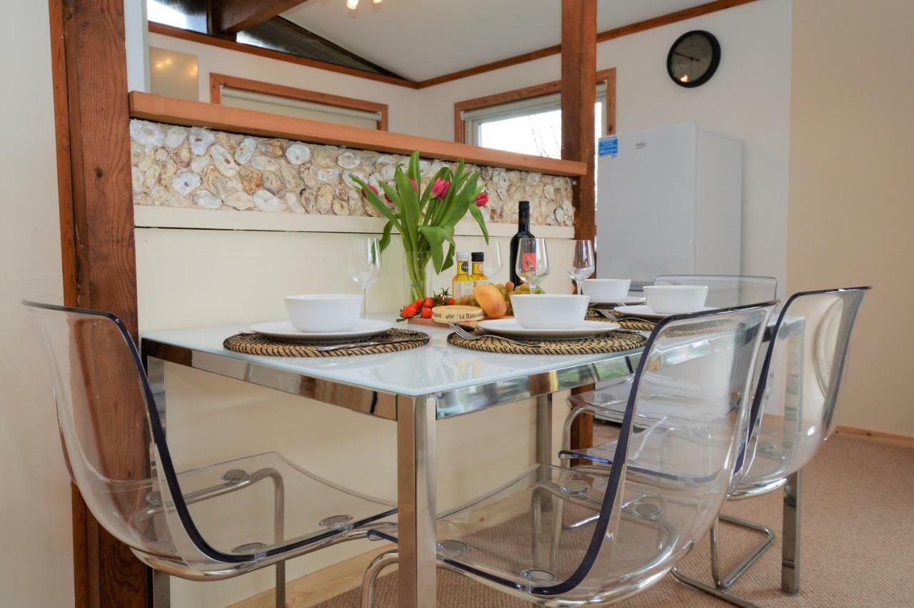 Clamshell Lodge Otter Ferry Екстериор снимка
