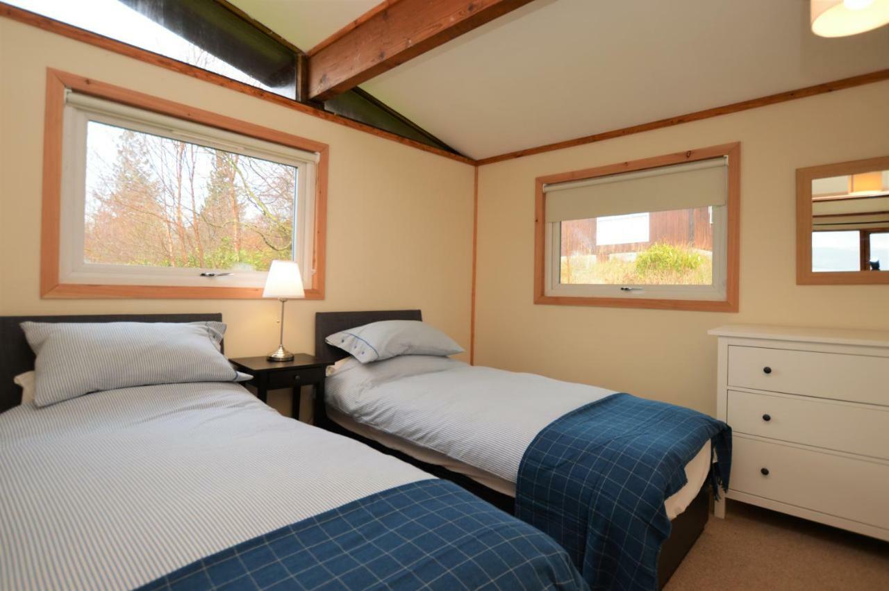 Clamshell Lodge Otter Ferry Екстериор снимка